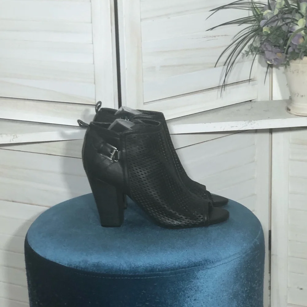 Guess Black Peep Toe Ankle Boots Size 8.5